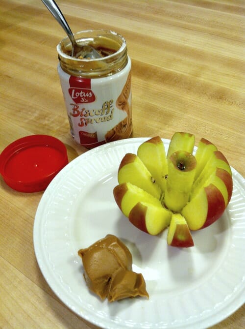 biscoff spread with apples