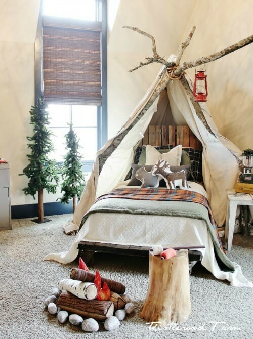 camping-bedroom-Christmas