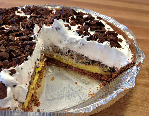 triple layer no-bake pie