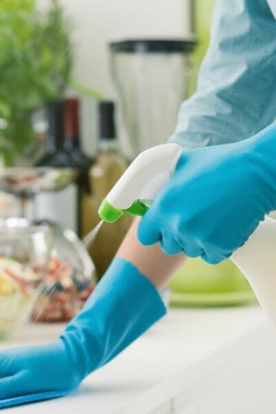 8 tips to speed up weekly cleaning