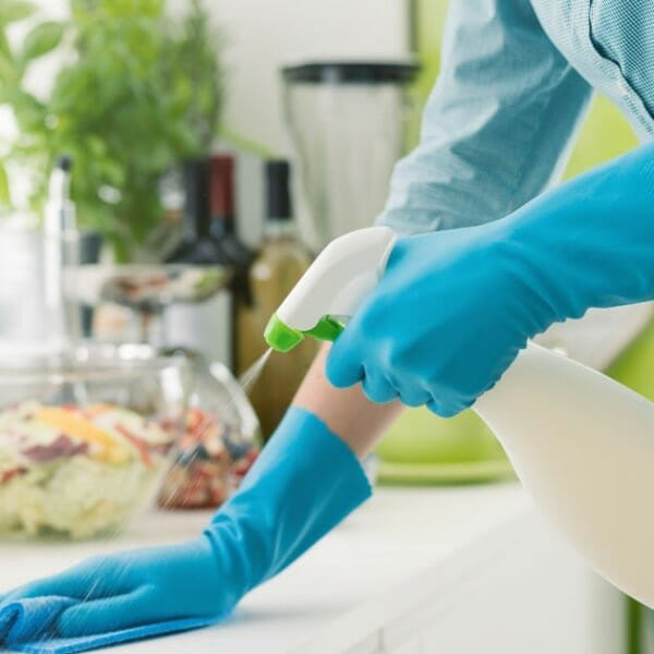 8 tips to speed up weekly cleaning