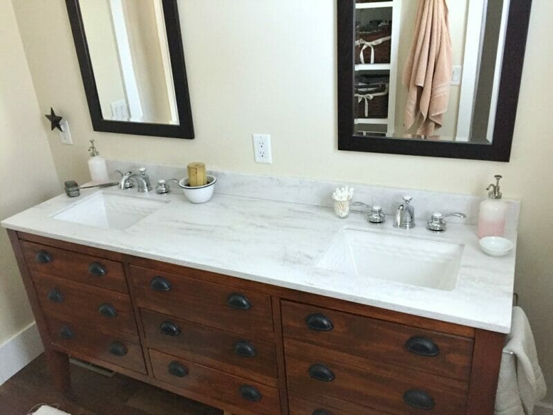 farmhouse bathroom