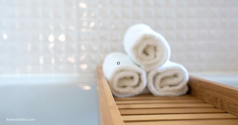 an all-natural way to clean smelly towels