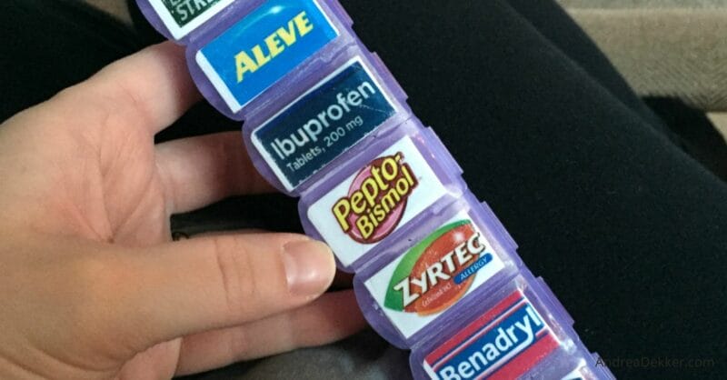 how to organize meds when traveling