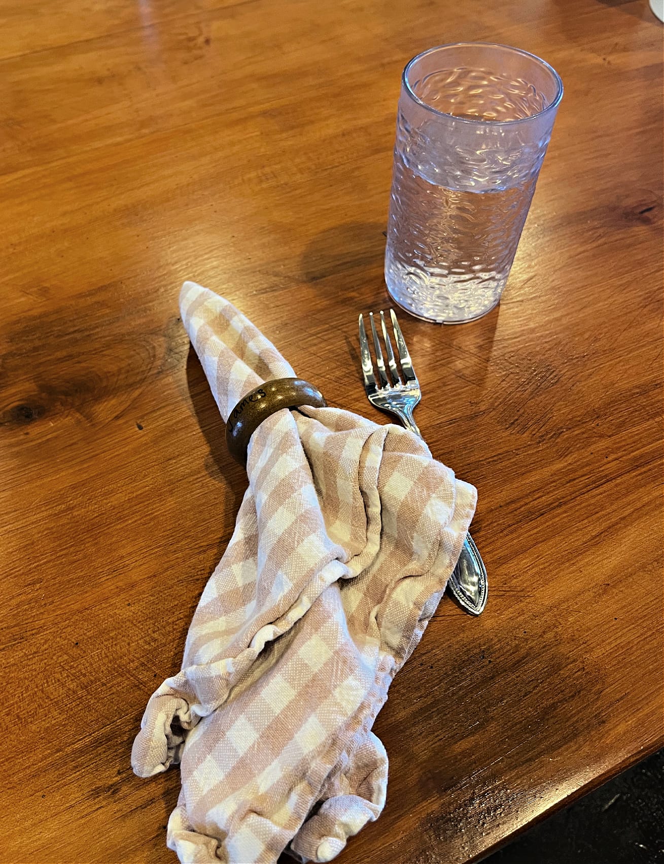 cloth napkins at the table