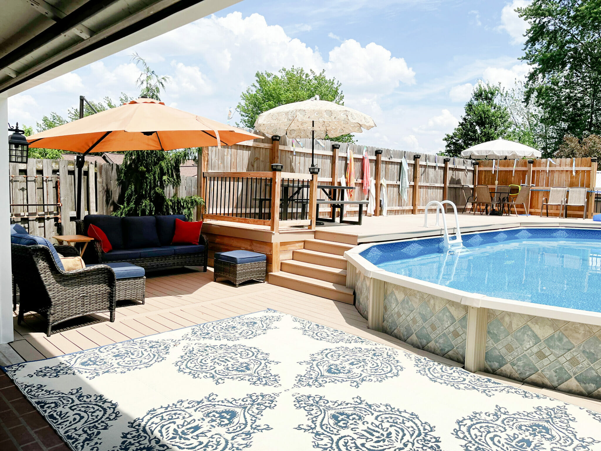 outdoor pool desk living space
