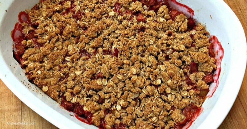 whole grain rhubarb crisp