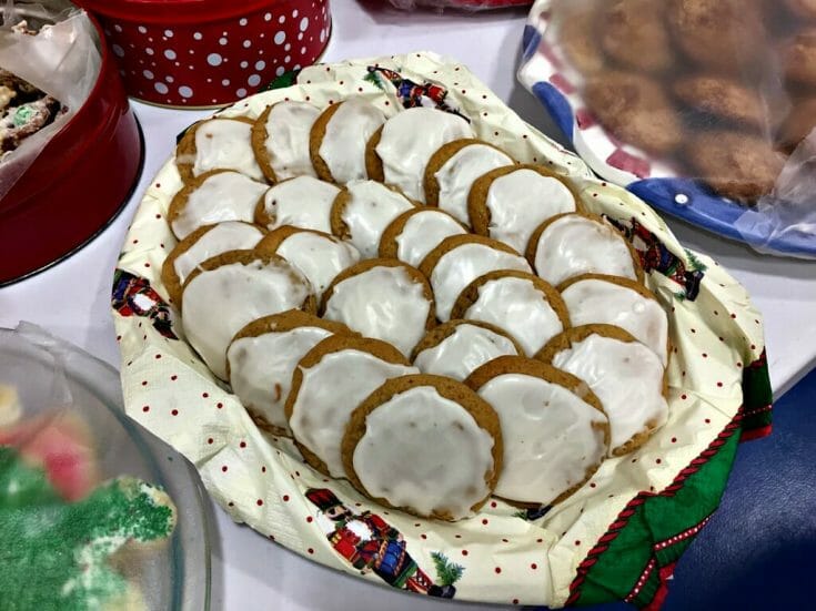 spiced molasses cookies