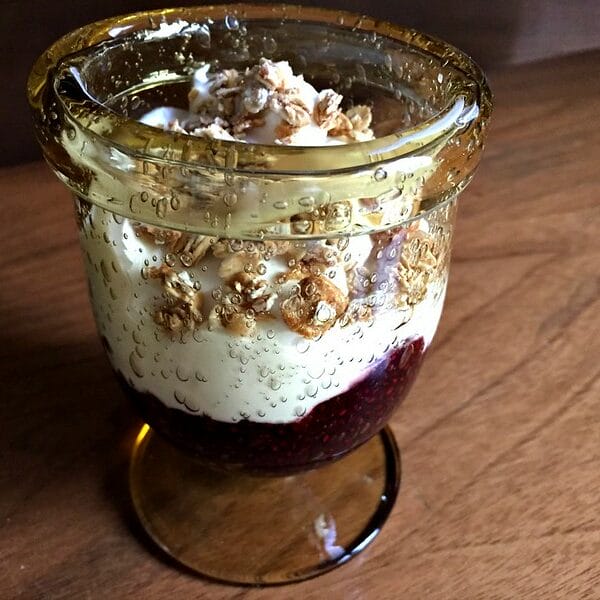 easy yogurt parfait recipe